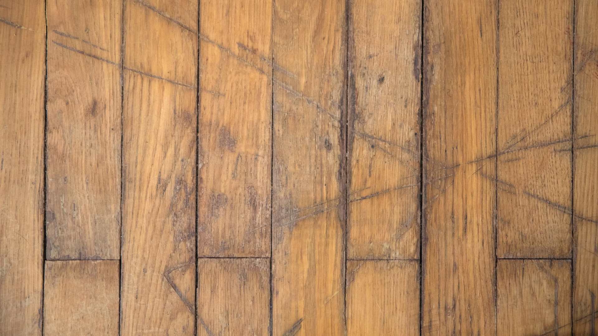 hardwood floor expansion gap