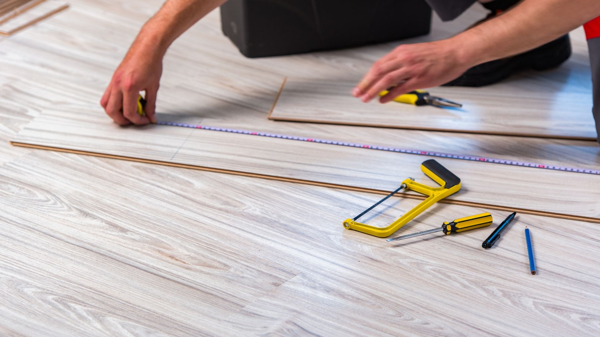 techniques used to diagnose laminate flooring swelling